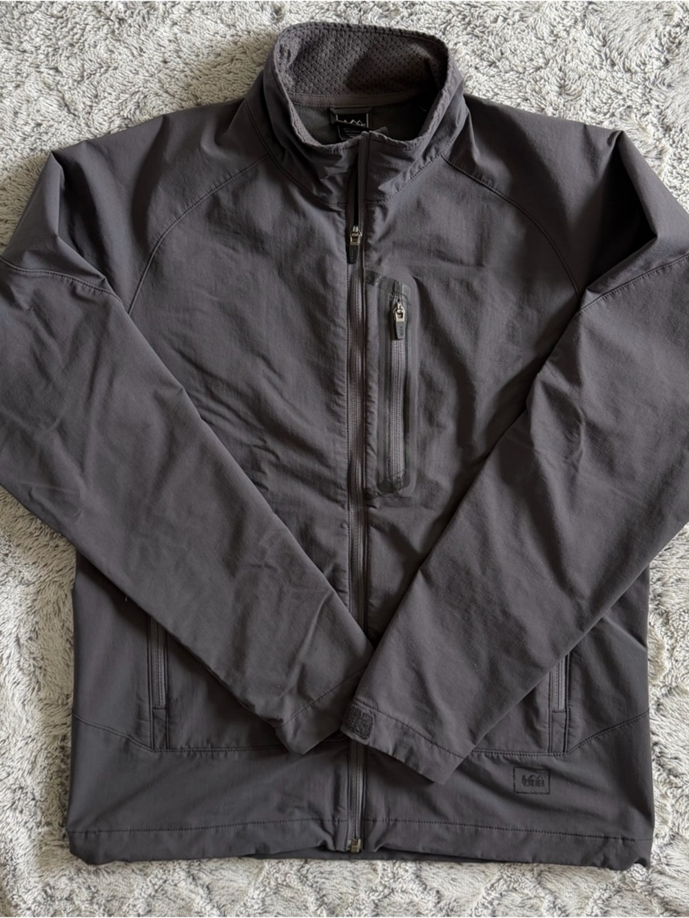 REI Softshell Jacket Full-Zip Men’s Medium Gray Lightweight Activewear Outdoors